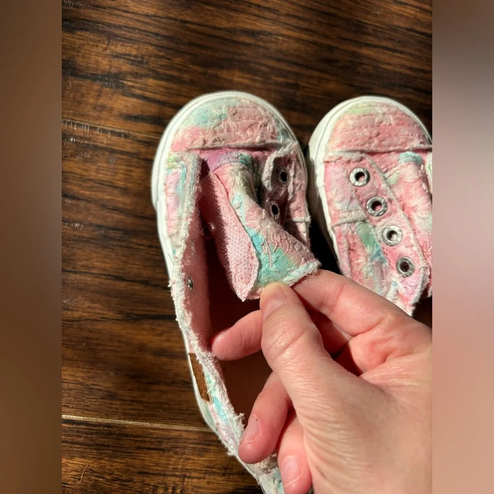 Blowfish Malibu Toddler Girl Sneakers - size 7
